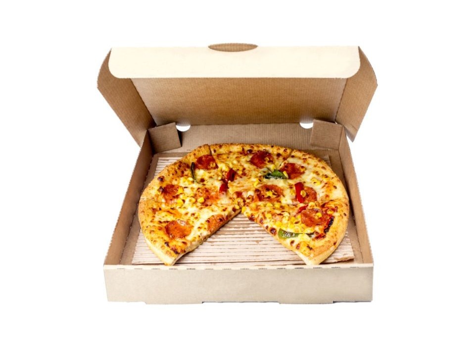 I cartoni per la pizza sono tossici? Usarli come piatto su cui mangiare  potrebbe essere pericoloso: ecco come riconoscere i contenitori a norma -  ISQ alimenti